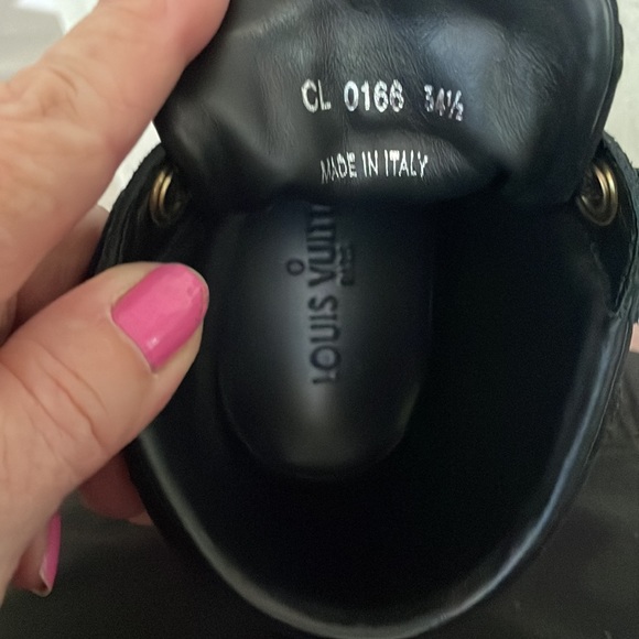 Authentic Louis Vuitton  Millennium Wedge
Sneakers Suede & Monogram Embossed - Picture 6 of 10